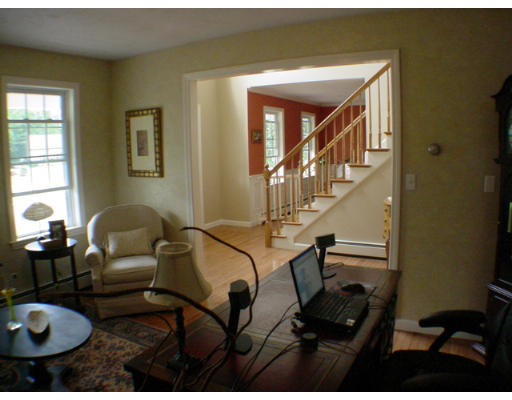 41 Downs Road Douglas, MA 01516 - Photo 10 of 21 Gallery Image 10