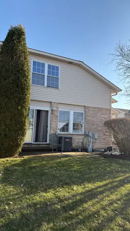 $3,100 | 8114 160th Street, Tinley Park, IL 60477