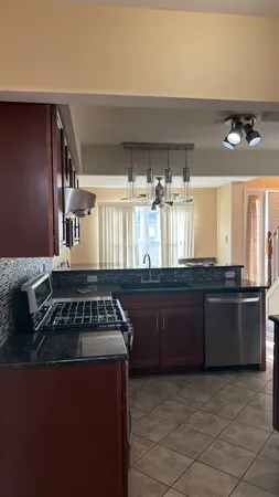 $3,100 | 8114 160th Street, Tinley Park, IL 60477