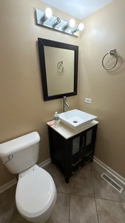 $3,100 | 8114 160th Street, Tinley Park, IL 60477