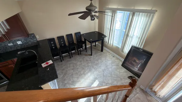 $3,100 | 8114 160th Street, Tinley Park, IL 60477