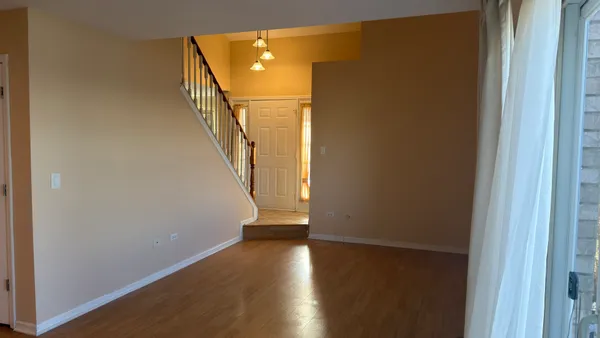 $3,100 | 8114 160th Street, Tinley Park, IL 60477