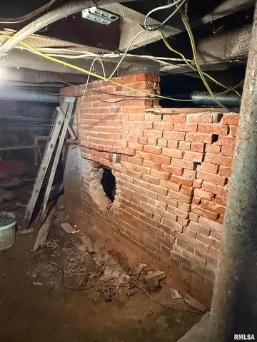 $65,000 | 406 South Liberty Street, Vermont, IL 61484