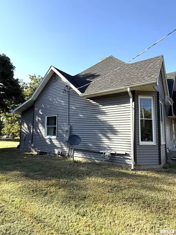 $65,000 | 406 South Liberty Street, Vermont, IL 61484