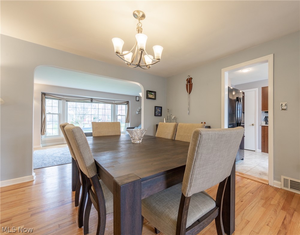 3586 Ingleside Road Beachwood, OH 44122 - Photo 5 of 22 The Dining Room looking through the graceful arch towards the Living Room