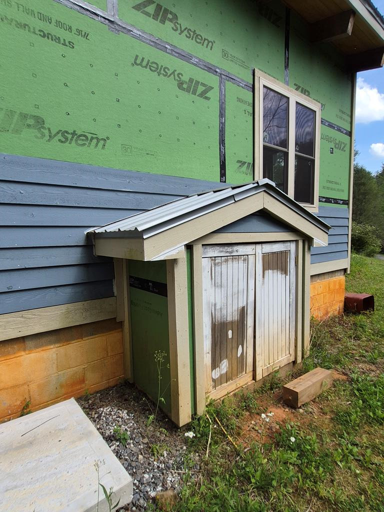 1132 Dockery Crk Road Murphy, NC 28906 - Photo 41 of 52 Entry to crawl space