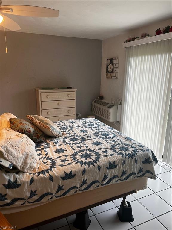 828 Wiggins Pass Road, Unit 5 Naples, FL 34110 - Photo 16 of 21 Gallery Image 16