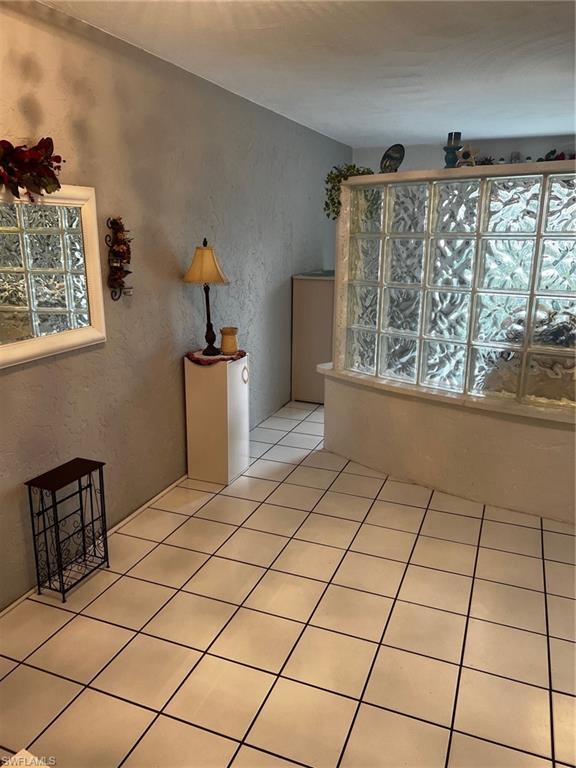 828 Wiggins Pass Road, Unit 5 Naples, FL 34110 - Photo 10 of 21 Gallery Image 10