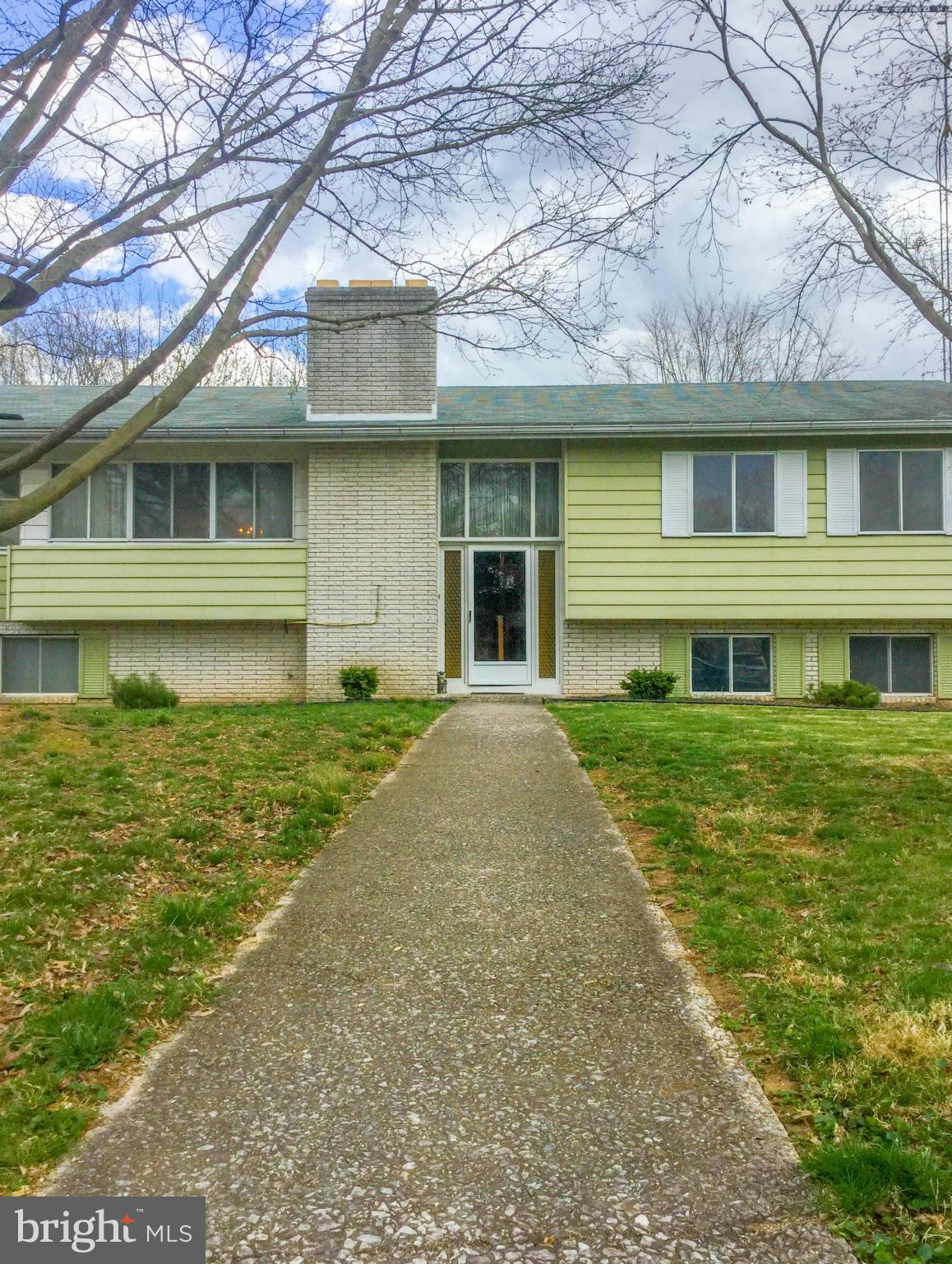 10613 Harry Heth Road Williamsport, MD 21795 - Photo 2 of 30 Exterior (Front)