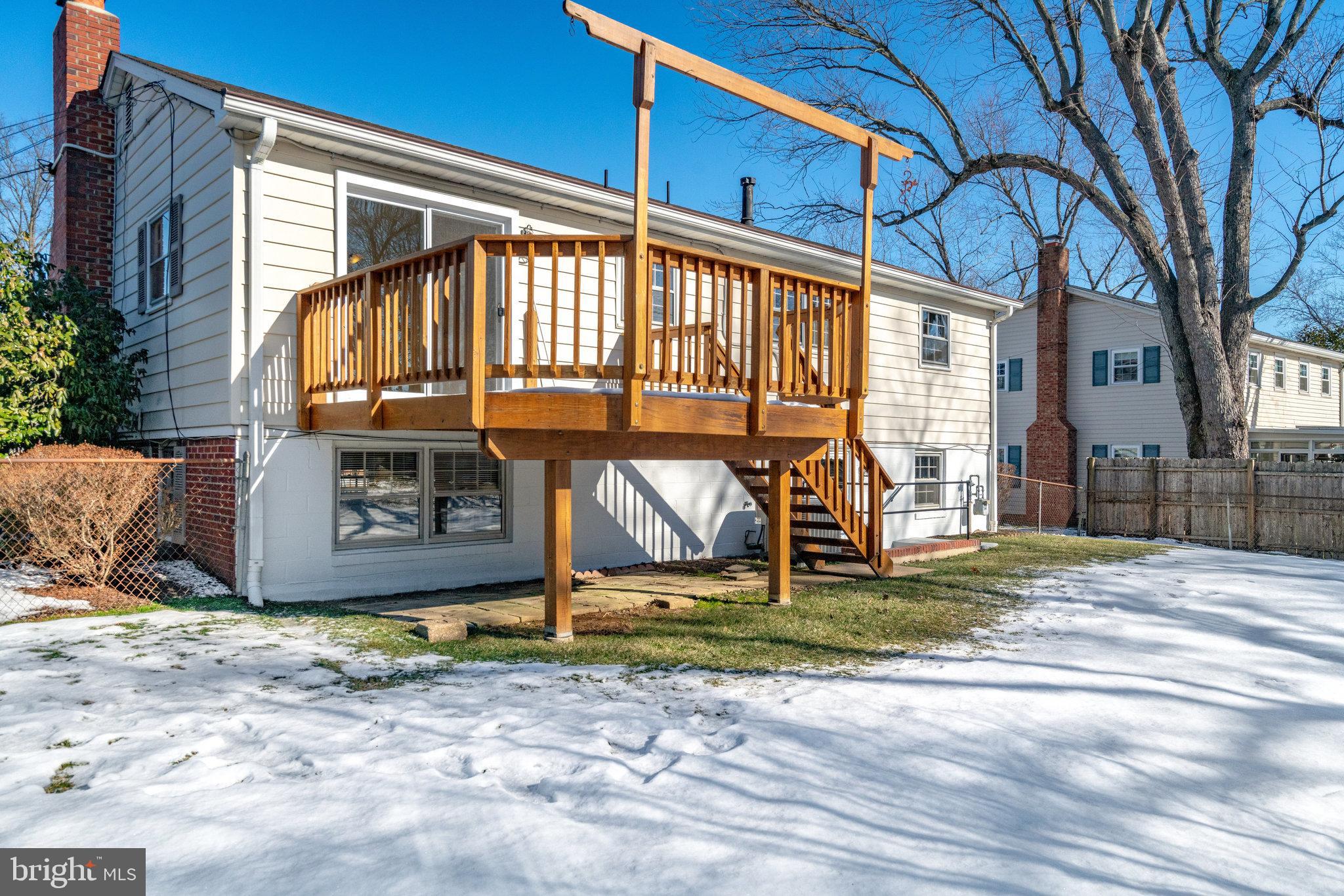 5701 Ashfield Road Alexandria, VA 22315 - Photo 44 of 51 Deck off of DR