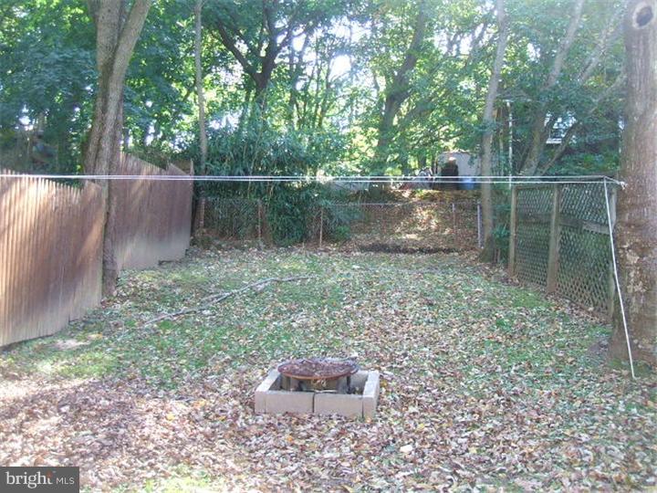 858 Aspen Road Aston, PA 19014 - Photo 3 of 13 View in Back