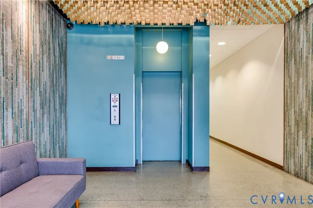 a view of livingroom with workspace