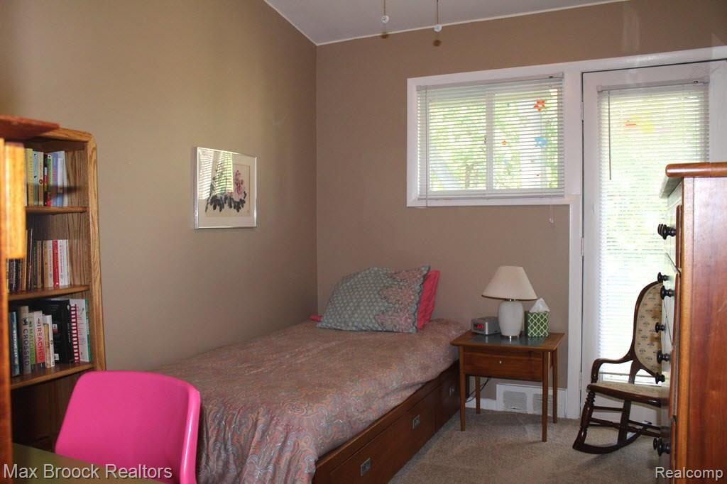 100 Kalhaven Road Rochester Hills, MI 48307 - Photo 18 of 36