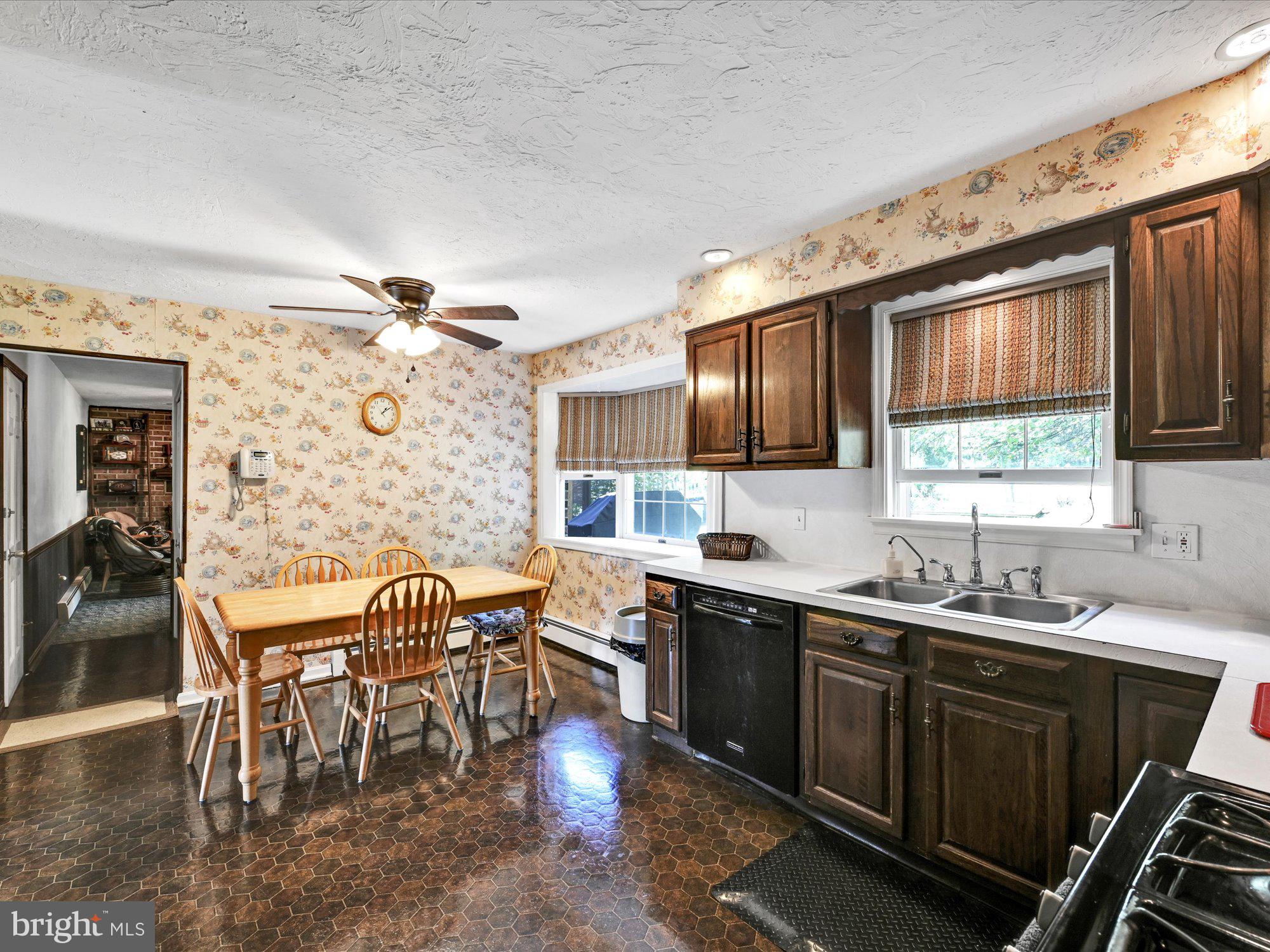 2510 Oakland Road Dover, PA 17315 - Photo 10 of 30 Gallery Image 10