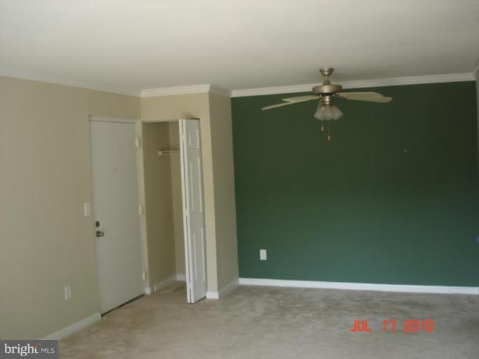14800 Rydell Road, Unit 102 Centreville, VA 20121 - Photo 3 of 10 Dining Area