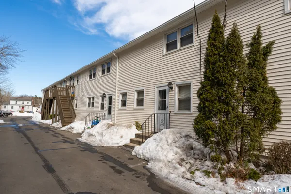 $220,000 | 144 East Main Street, Unit 5, Clinton, CT 06413