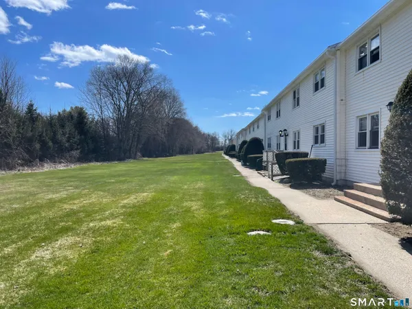 $220,000 | 144 East Main Street, Unit 5, Clinton, CT 06413