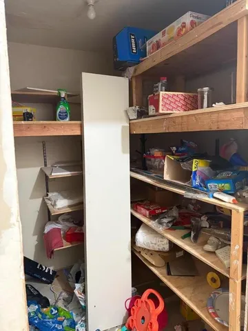 a view of walk in closet