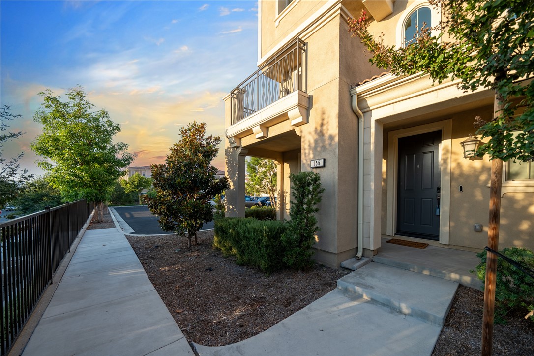 a view of a pathway of the house