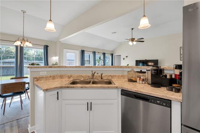 208 Ivy Court Reserve, LA 70084 - Photo 11 of 24
