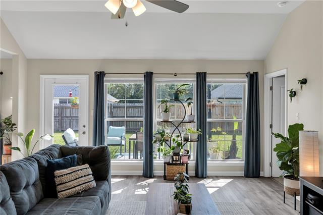 208 Ivy Court Reserve, LA 70084 - Photo 5 of 24