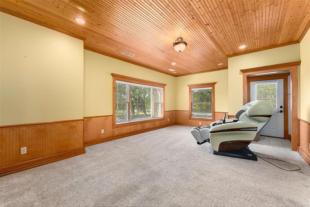 11631 Hiram Road Wills Point, TX 75169 - Photo 20 of 29 a living room with furniture and a large window