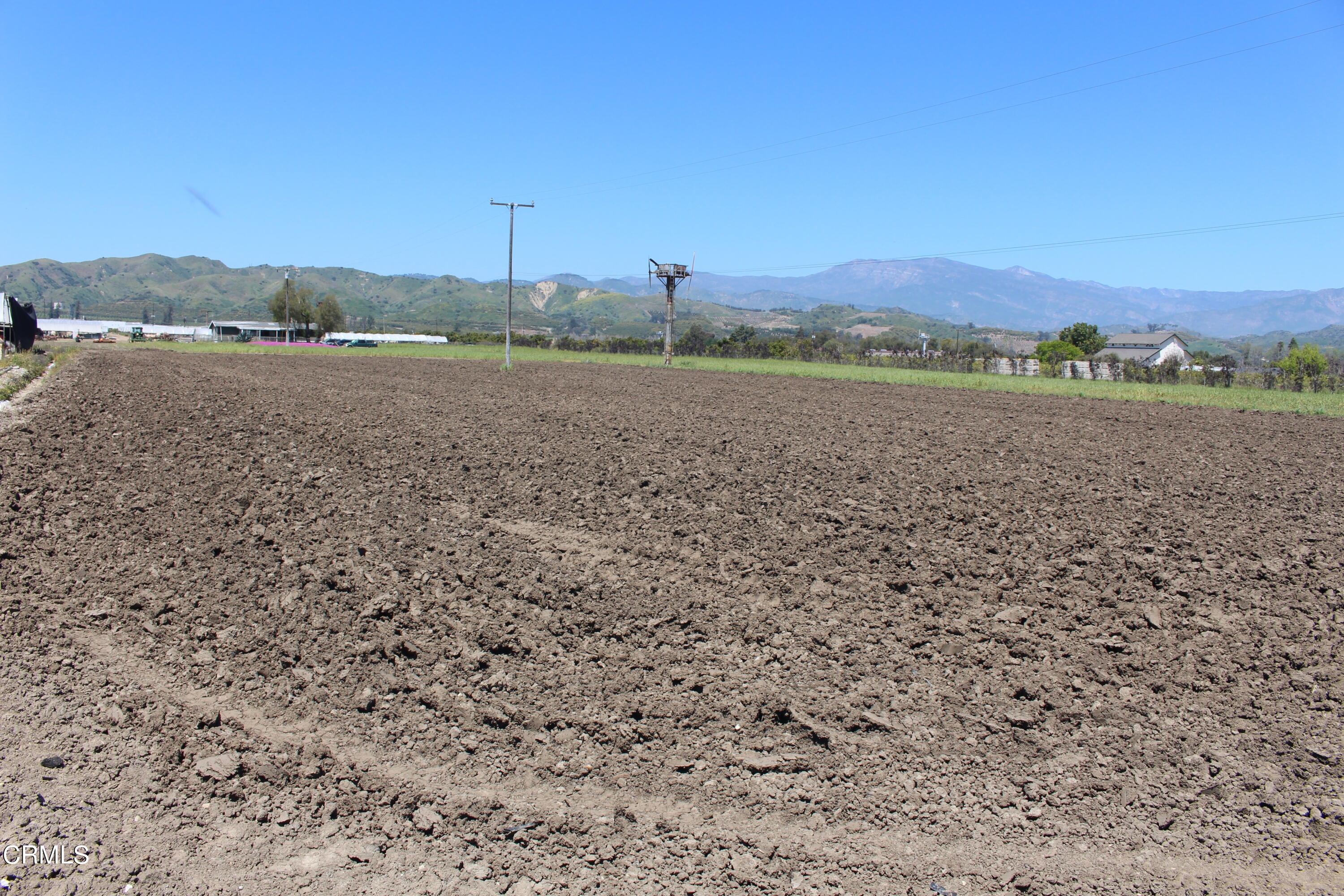 13717 West Telegraph Road Santa Paula, CA 93060 - Photo 13 of 13 a view of a lake with houses in the background
