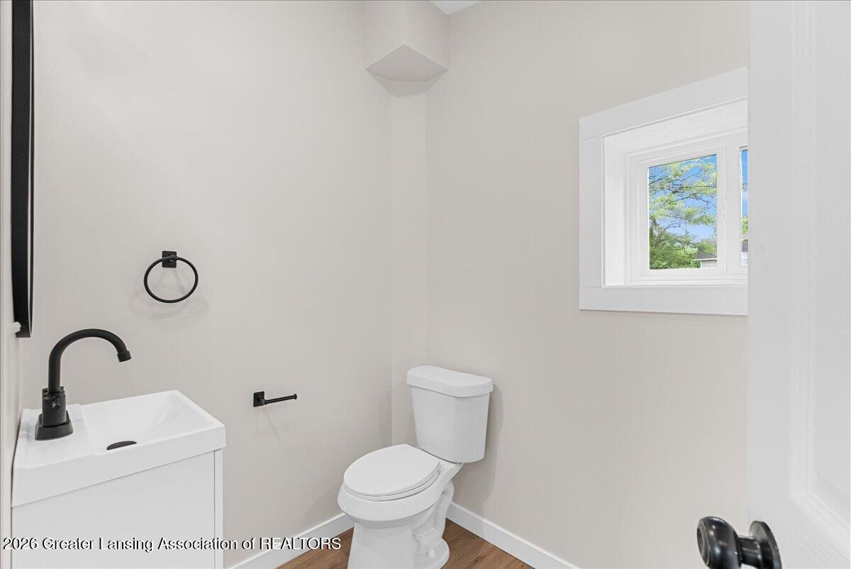 903 East State Street St. Johns, MI 48879 - Photo 16 of 38 41-Media Jett - 31