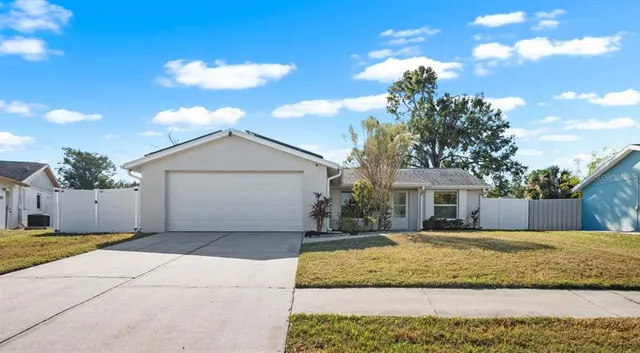 $310,900 | 512 Red Mangrove Lane, Apollo Beach, FL 33572