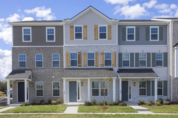 $389,990 | 166 Barton Vlg Boulevard, Lebanon, TN 37090