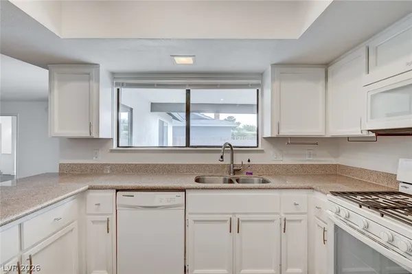 $1,950 | 1116 Rock Springs Drive, Las Vegas, NV 89128