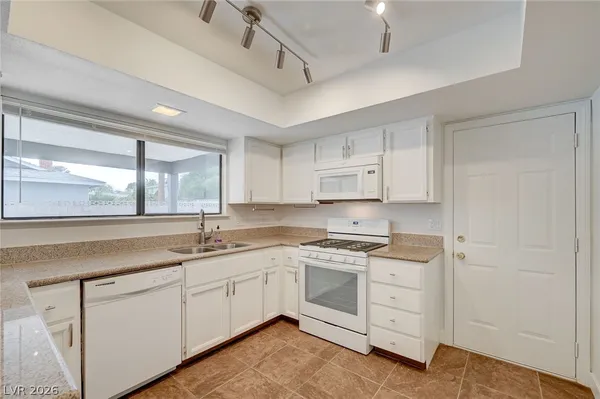 $1,950 | 1116 Rock Springs Drive, Las Vegas, NV 89128