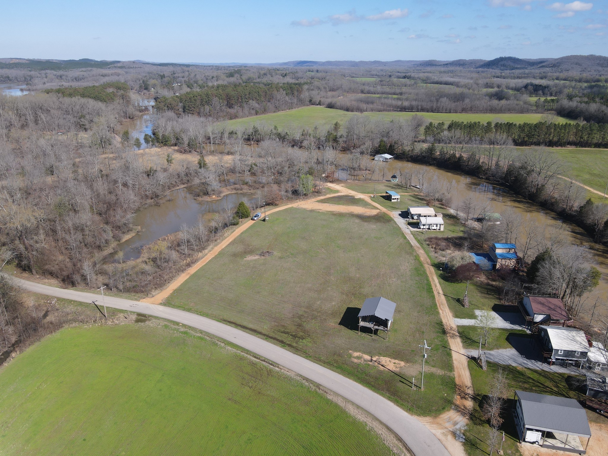 257 Peavy Cove Decaturville, TN 38329 - Photo 3 of 28 Gallery Image 3
