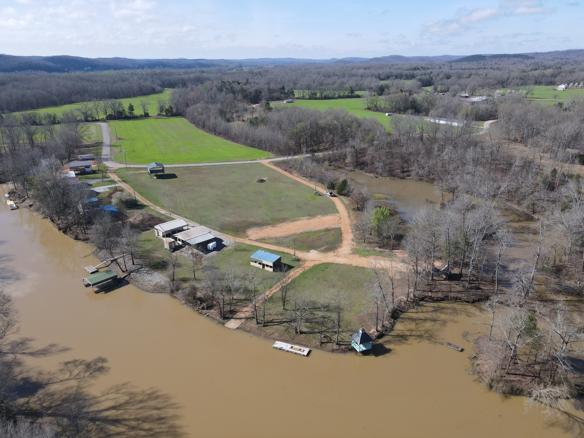 257 Peavy Cove Decaturville, TN 38329 - Photo 7 of 28 Gallery Image 7