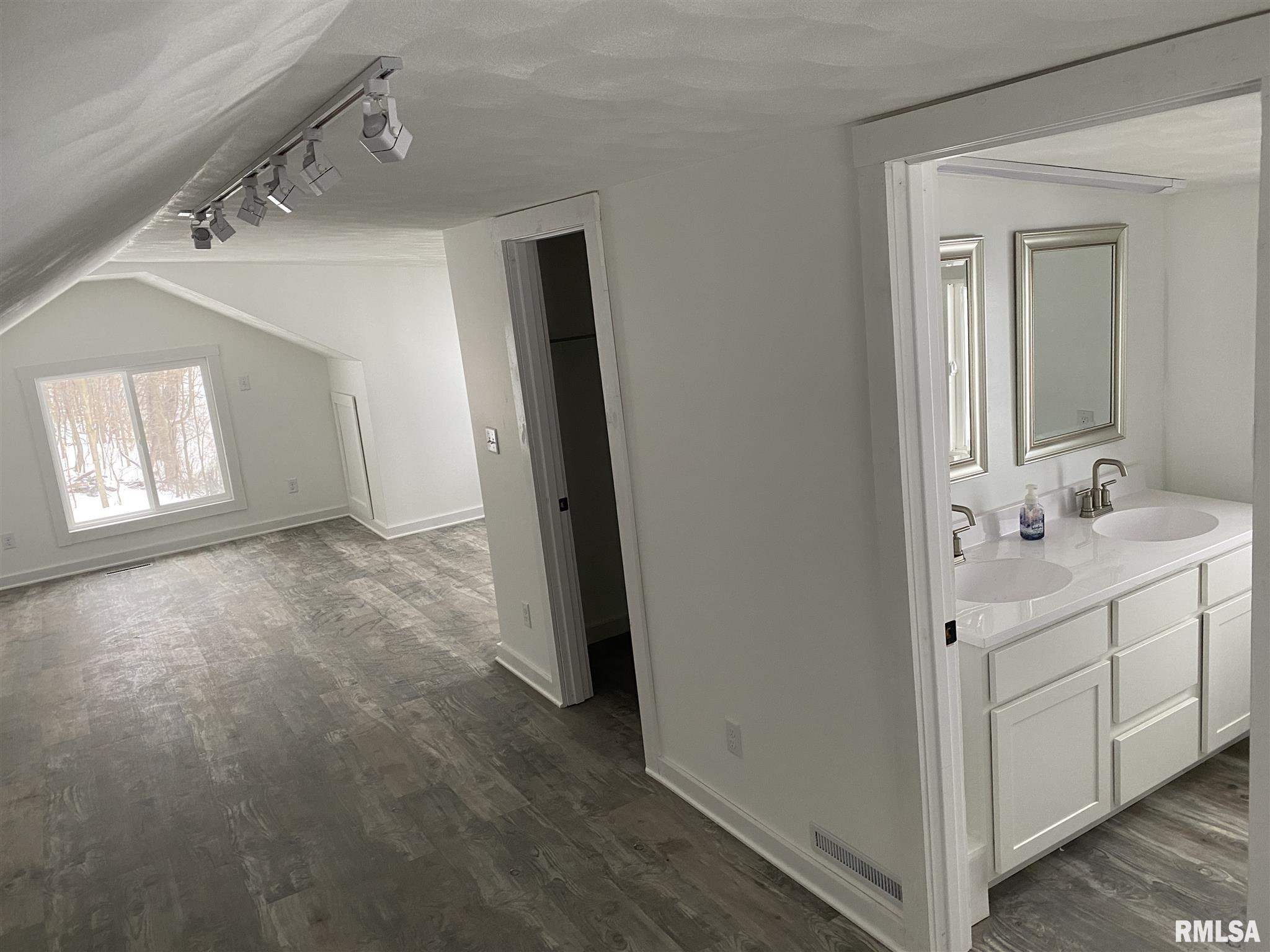 7701 Quarry Road Colona, IL 61241 - Photo 11 of 18 Gallery Image 11