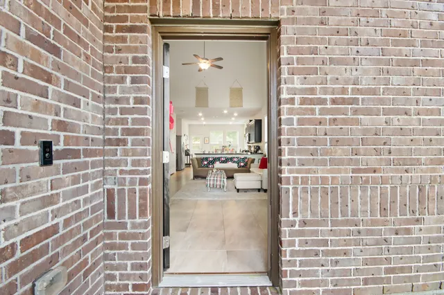 $2,100 | 4317 Chester Forest Court, Porter, TX 77365