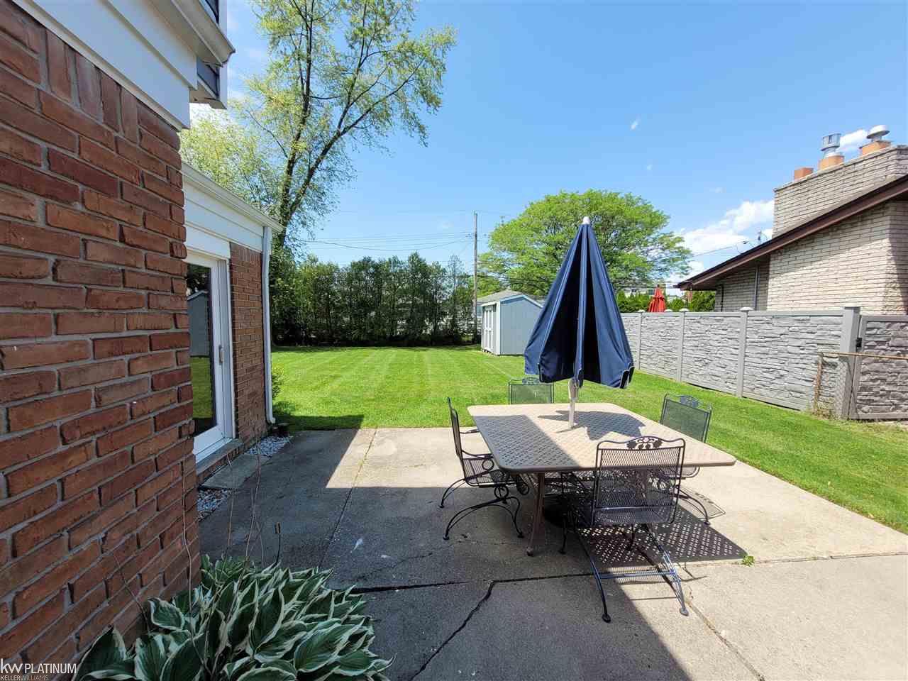 4794 Hillcrest Road Trenton, MI 48183 - Photo 32 of 33 50077142-31.JPG