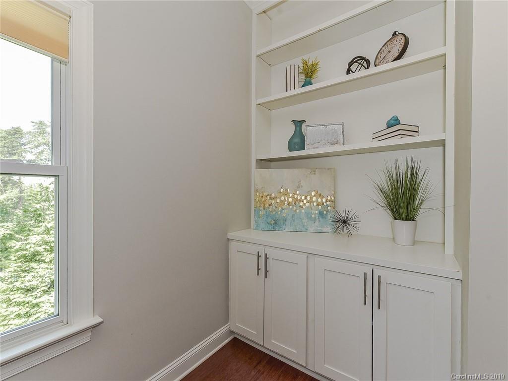 723 Harvest Pointe Drive Fort Mill, SC 29708 - Photo 17 of 47 a view of cabinets
