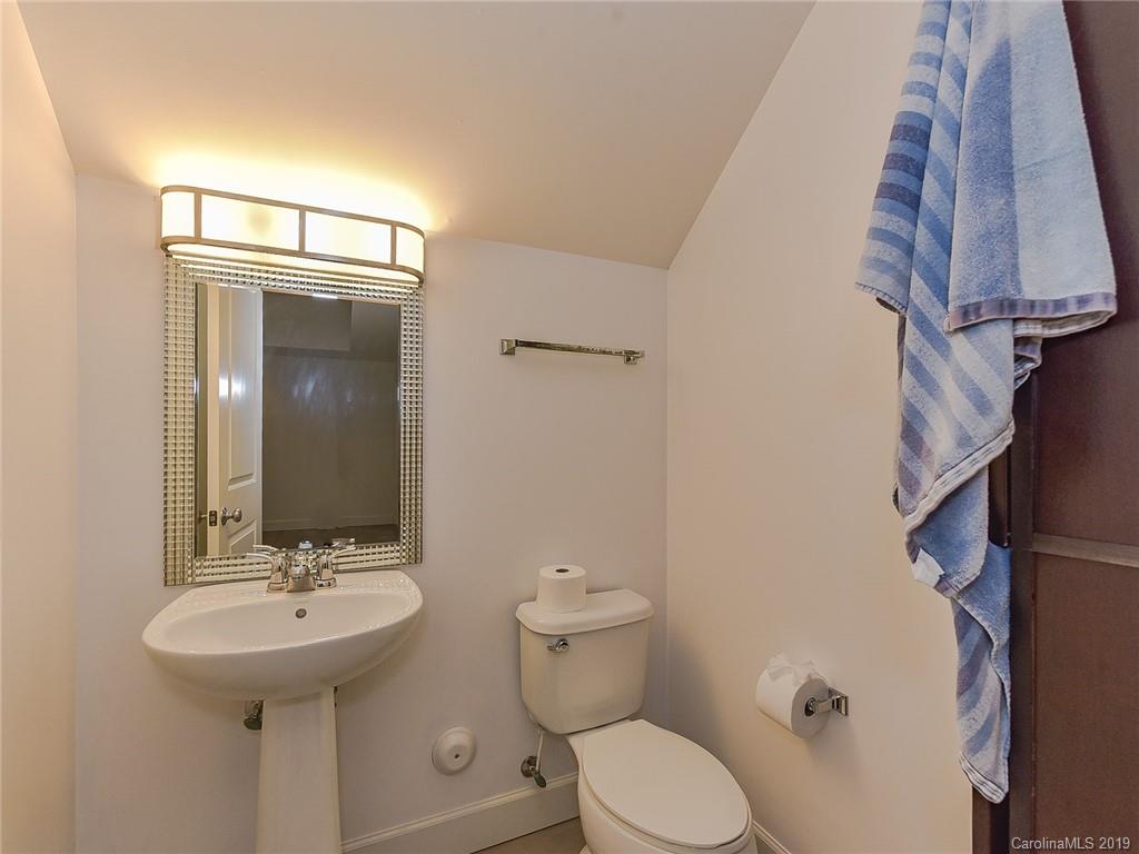 723 Harvest Pointe Drive Fort Mill, SC 29708 - Photo 35 of 47 a bathroom with a sink toilet and mirror
