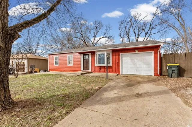 $240,000 | 838 North 83rd Terrace, Kansas City, KS 66112