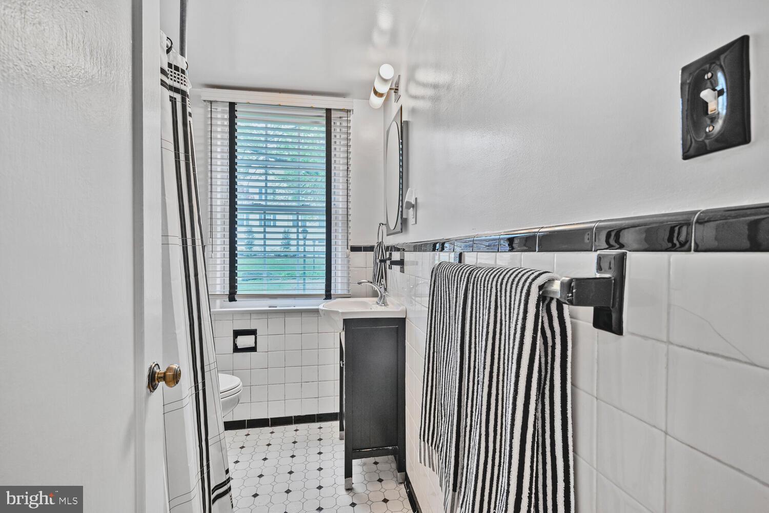 2212 Washington Avenue, Unit 102 Silver Spring, MD 20910 - Photo 14 of 27 a view of walk in closet