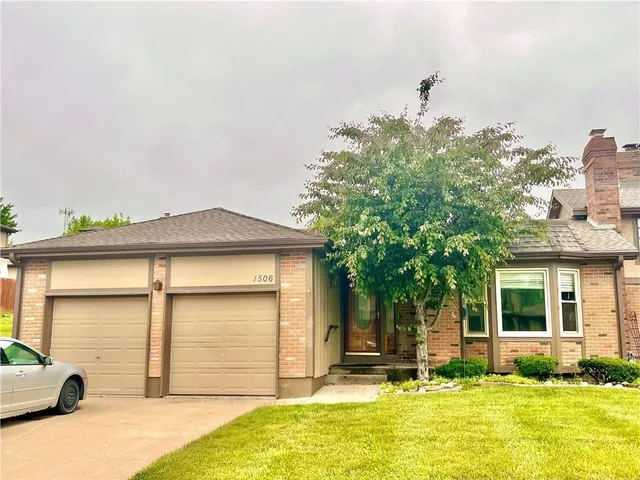 $1,800 | 1506 North 43rd Street, St. Joseph, MO 64506