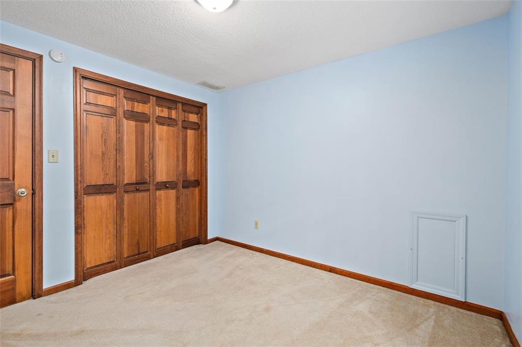 9540 Valley Road Pittsburgh, PA 15237 - Photo 23 of 27 Gallery Image 23