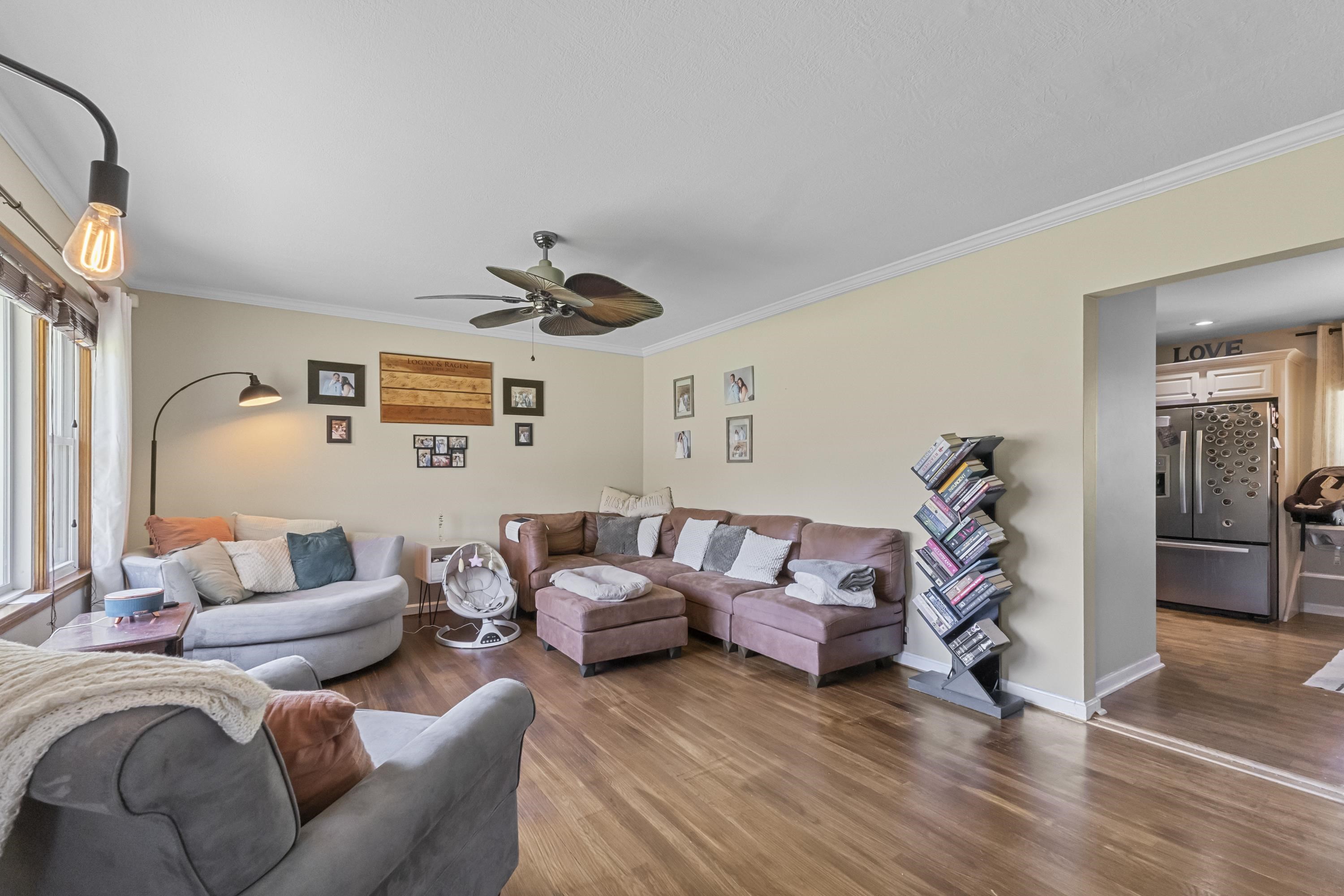 202 Erwin Road Ashland, KY 41101 - Photo 2 of 39