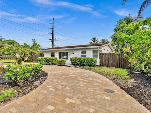 $2,300 | 1513 Northeast 30th Court, Unit 2, Pompano Beach, FL 33064