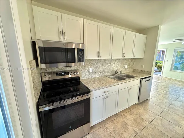 $2,300 | 1513 Northeast 30th Court, Unit 2, Pompano Beach, FL 33064