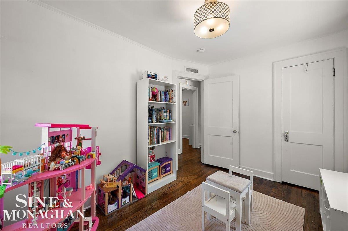 917 Fisher Road Grosse Pointe, MI 48230 - Photo 33 of 61 50186214-ab4c8b77-3d03-4f1a-9a51-f5d1921d0d01.JPG