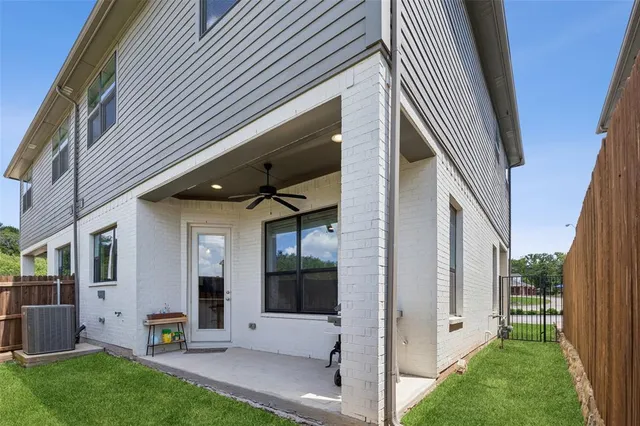 $399,900 | 6306 Oakbend Circle, Fort Worth, TX 76132