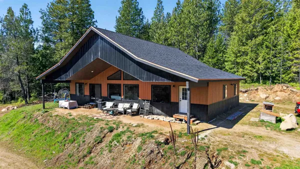 $725,000 | 169 Royal Lane, Newport, WA 99156