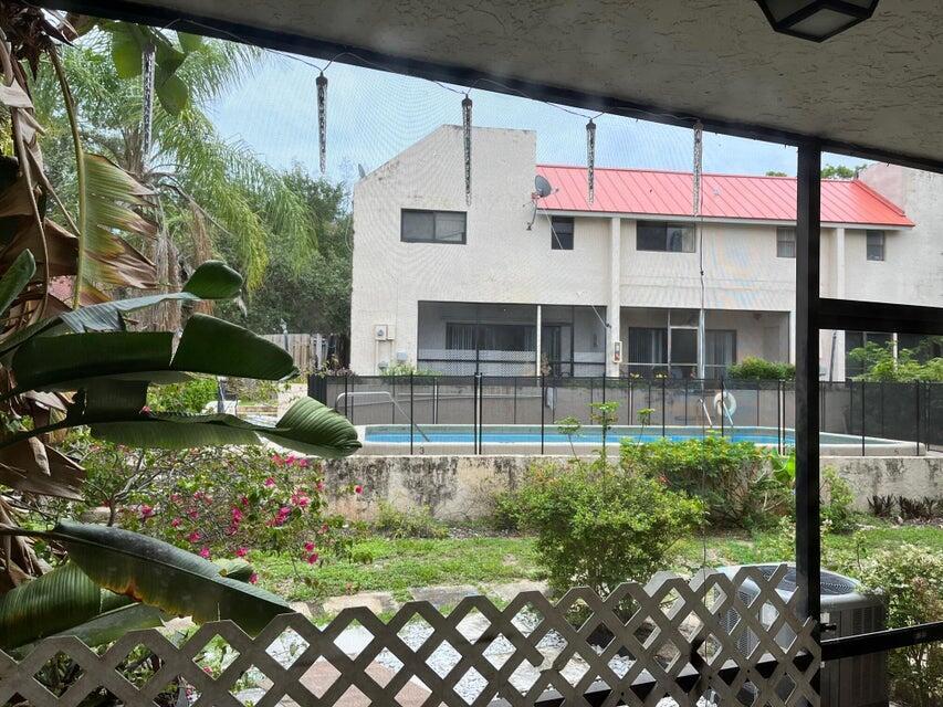 1720 Northwest 4th Avenue Boca Raton, FL 33432 - Photo 2 of 12 Patio